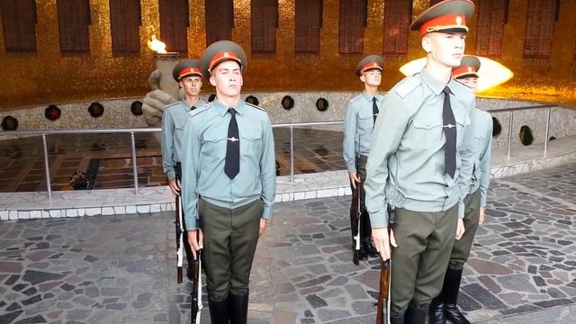 Волгоград. Почетный караул 2