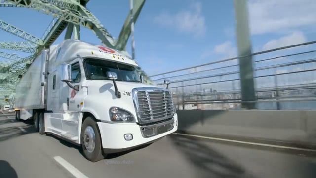 Music clip Italo Disco Freightliner Cascadia