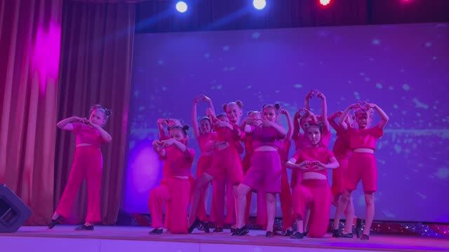 Танец «Крашки», хореограф Бежина А.Д. 16.05.2024