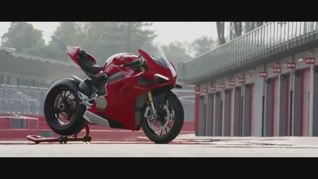 Ducati Panigale V4 S 2021 Official Video