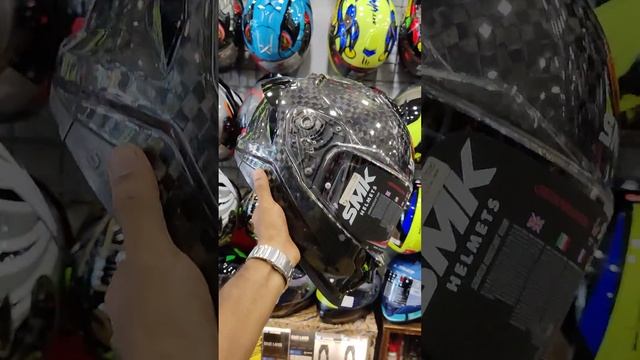 Best Carbon Fibre Helmets in AH Helmets - Top Carbon Fibre