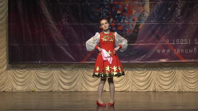 Ведущий Хореографический Ансамбль "Сирин" Травушка - Муравушка Фокина Василиса.