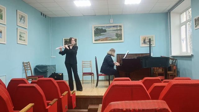 Суменкова Екатерина 8 класс. К. Стамиц "Концерт для флейты с оркестром" соль мажор, 1 часть.