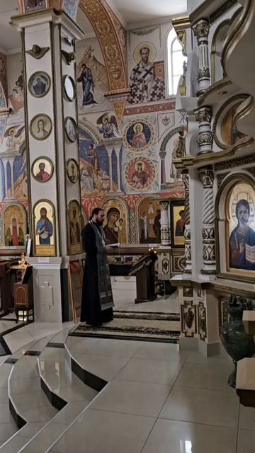 С наступившим Великим Постом, братья и сёстры! Немного помолились в первый день первой недели постно