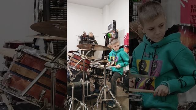барабанщик Ярослав Киселев