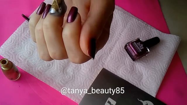 Маникюр с трафаретами. Nail stencils