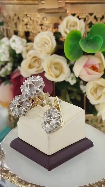Бриллиантовый комплект ,,Малина" 585 пр. вес 13,2гр. 17,5 размер кольца вотсап +79884862148