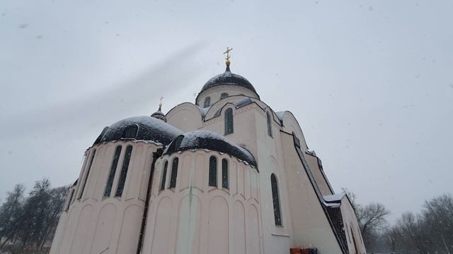 Монастыри России. Христорождественский женский монастырь, основан в конце XIV. Соборы и храмы.