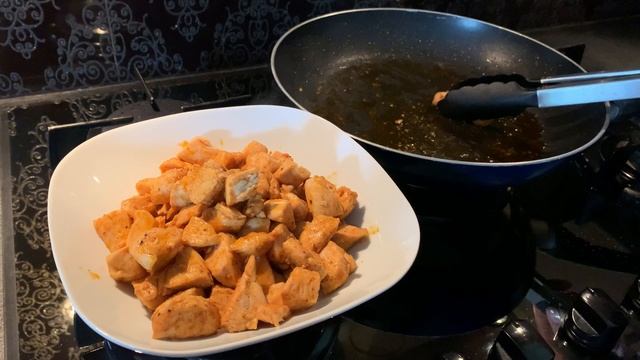 Il cibo preferito di mio marito! Ricetta facile e deliziosa di patate e pollo!