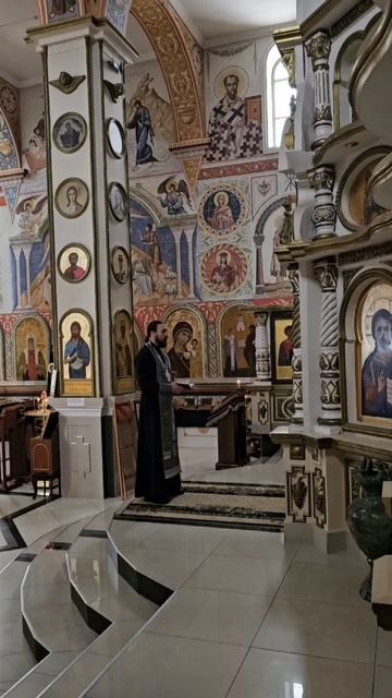 С наступившим Великим Постом, братья и сёстры! Немного помолились в первый день первой недели постно