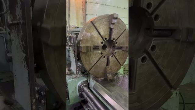 165 ДИП-500 Токарный Винторезный станок, РМЦ 5000 мм. Видео в работе