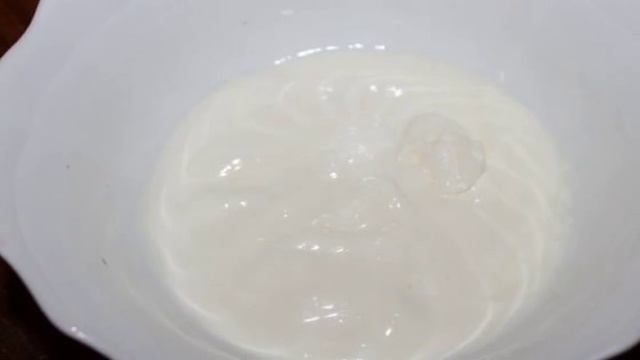 Сметанный соус с зеленью и свежими шампиньонами