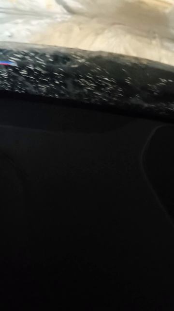 MB GL 400. Треск в районе передней панели при езде по неровностям, как будто что то на излом идёт.