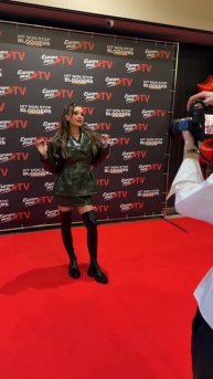 КРАСНАЯ ДОРОЖКА