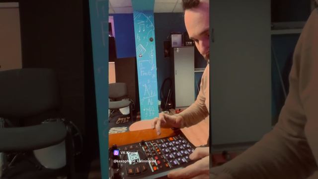 Mark_sax_alex- Sheebaka ( Roland sp 404)