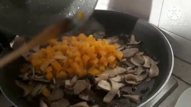 RISO CON FUNGHI, ZUCCA E MANDORLE