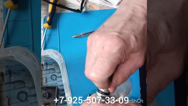 как разобрать личинку двери Volvo S60 +79255073309