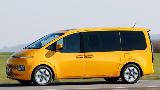 Новый Hyndai Staria 2025 появился у дилеров в России: максимальная комплектация и V6