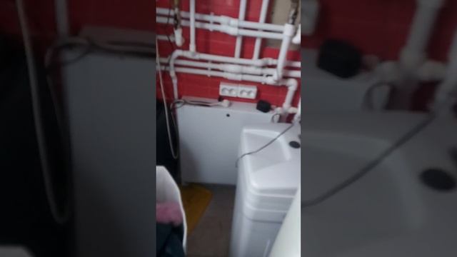 Потоп в доме из за сгнившего кессона на скважине в Лотошинском районе, Московской обл.