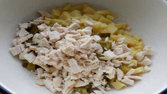 Финский картофельный салат с курицей