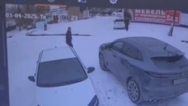 Убийство главы Завьяловского района Николая Онищенко на Алтае попало на видео.