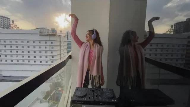 Balcony Sessions Episode 4 - Peak time Techno