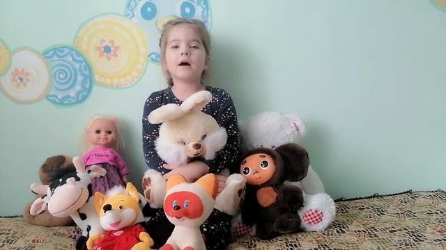 Видеопоздравление от младшей группы всем мамам!