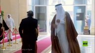 أمير قطر الشيخ تميم بن حمد آل ثاني يصل إلى مقر اجتماع القمة العربية الطارئة