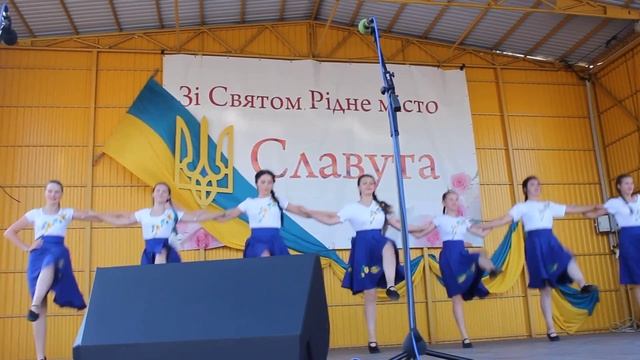 Молдавский танец Хора #upskirt#молдавский#танец