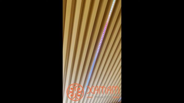 Термостойкое светодиодное освещение в реечном потолке в сауне #строимтепло #хамамнск #отделкасауны