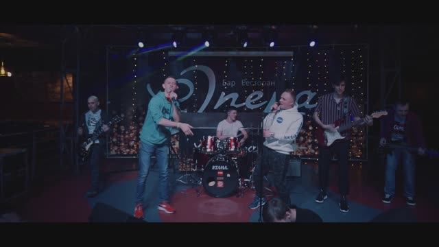 Музыкальный клип - RED SOLO CUP - "Let's Have a Party!"