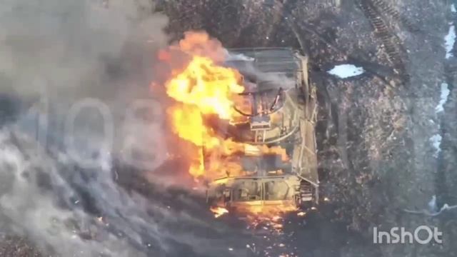 FPV-дрон "КВН" на оптоволокне поражает БМП свинорылого противника в следствии чего происходит подры