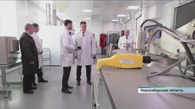 Сибирский полпред Анатолий Серышев посетил завод «Оксид» в Новосибирске