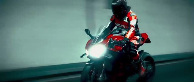 Ducati Panigale V4 S 2023-2024 Official Video