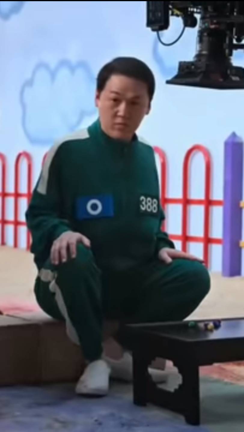 Косплей на вербовщика.I love Gong young