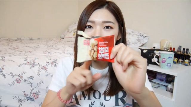 从国内都带了什么东东回来，行李开箱（零食、彩妆、生活小物）| What I brought from China