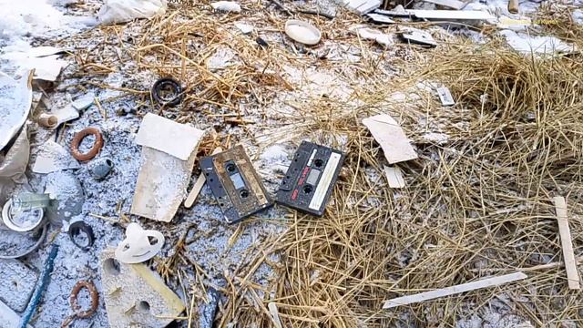 Конкуренты всё забирают на Свалке, Находки есть но Мало.