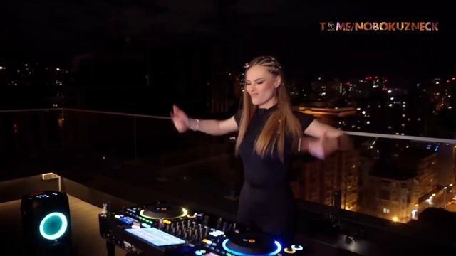 DJ NESSA – Live Melodic Techno & Progressive House Mix | Beautiful View Terrace