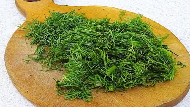 Шпинат со сливками, сыром и чесноком