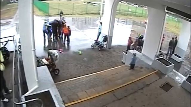 нападение на девушку с грудным ребёнком