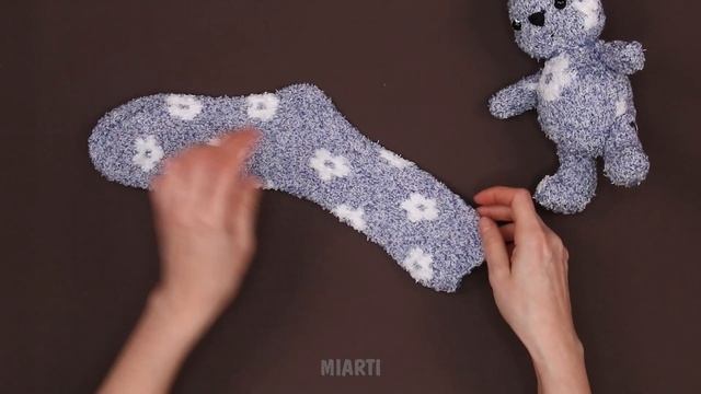 A plush bunny out of socks easily - everybody will like it!