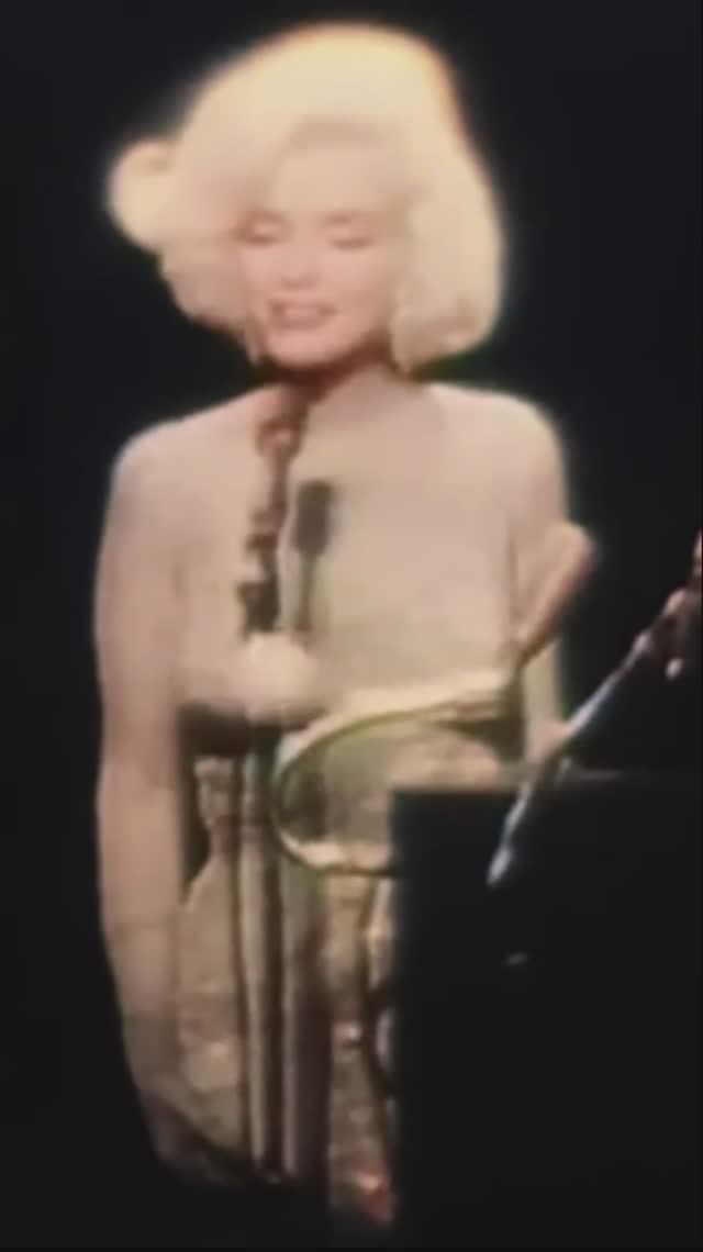 Marilyn Monroe Sings Happy Birthday Mr. President to JFK