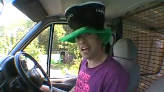 Mr safety Video 2, Help in an Accident