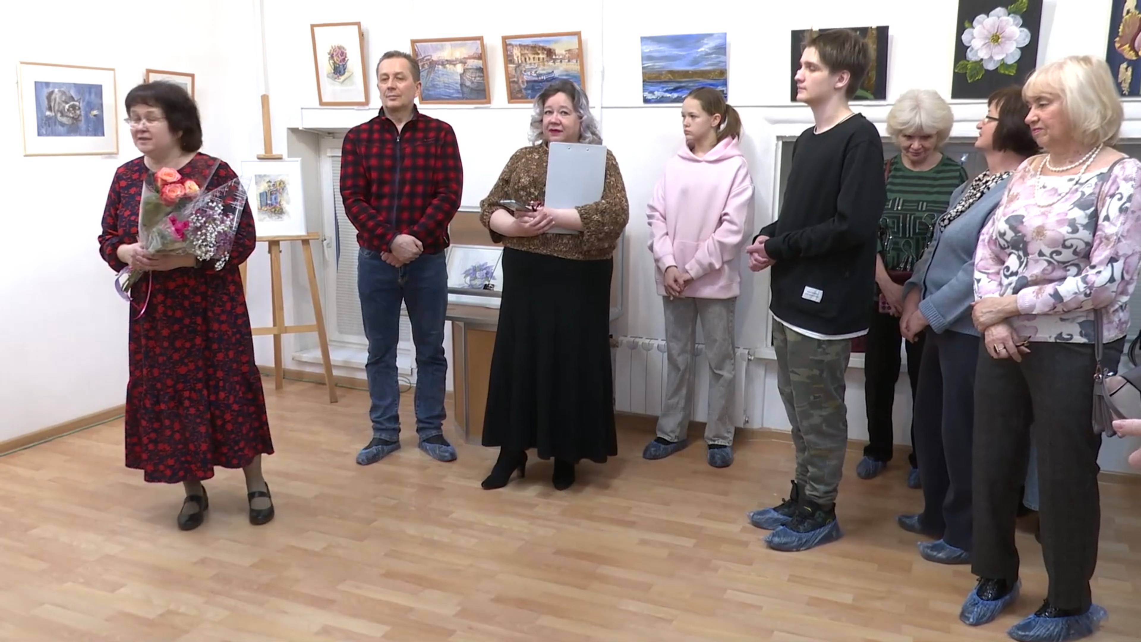 В МВЦ Реутова открылась выставка «Цветы, коты и море» 05.03.2025