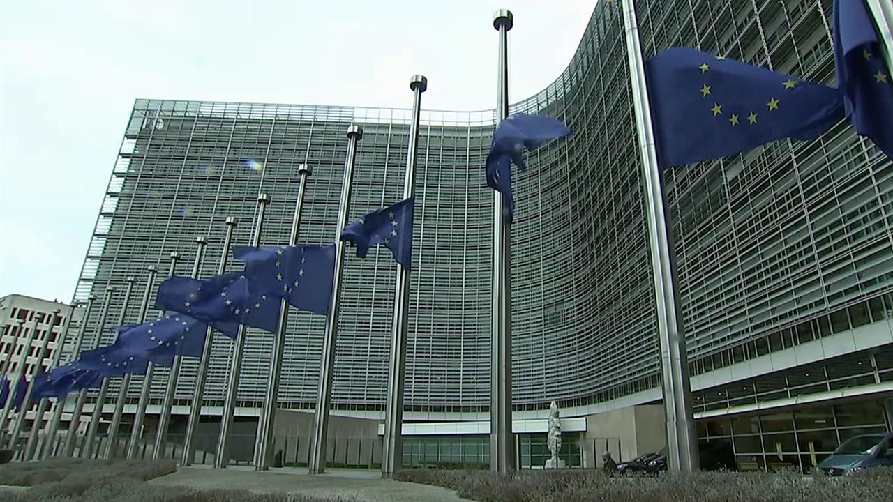 В Европарламенте призывают лишить Венгрию права голоса в ЕС