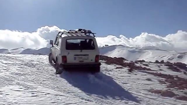 Lada Niva Lebanon uphill on snow