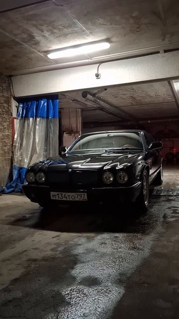 Jaguar xjr x308