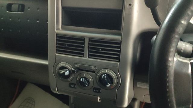 Nissan Cube 2006 год