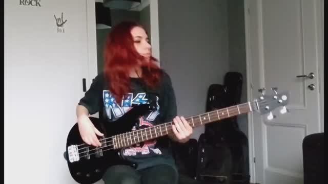 Kiss "Heaven's on fire" Bass cover