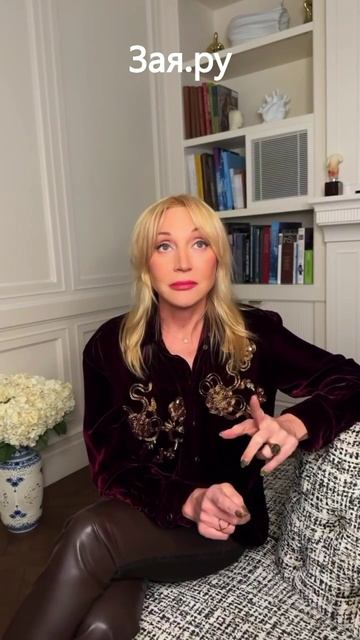 Кристина Орбакайте двух слов не может связать по-русски